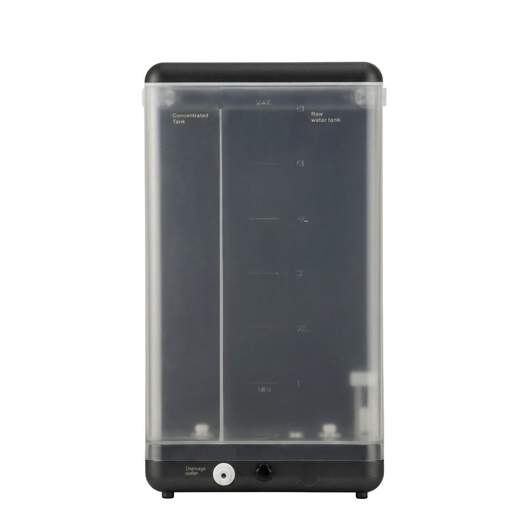 Rückseite des Hurom WP-A01 Wasserreinigers mit sichtbarem Wassertank und Abflussöffnung.