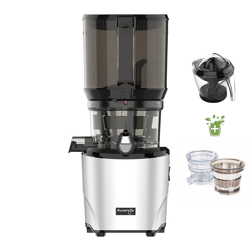 Foto des Kuvings AUTO10 Slow Juicer in Silber, nach vorne gerichtet mit der optionalen Zitruspresse und dem Eis/Smoothie-Set.