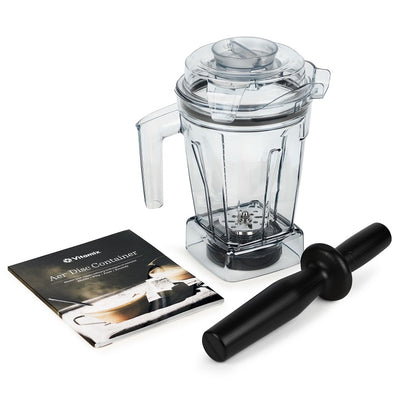 Ein klarer Vitamix Ascent AER Disc Behälter mit Deckel und Griff mit Stößel und Anleitung